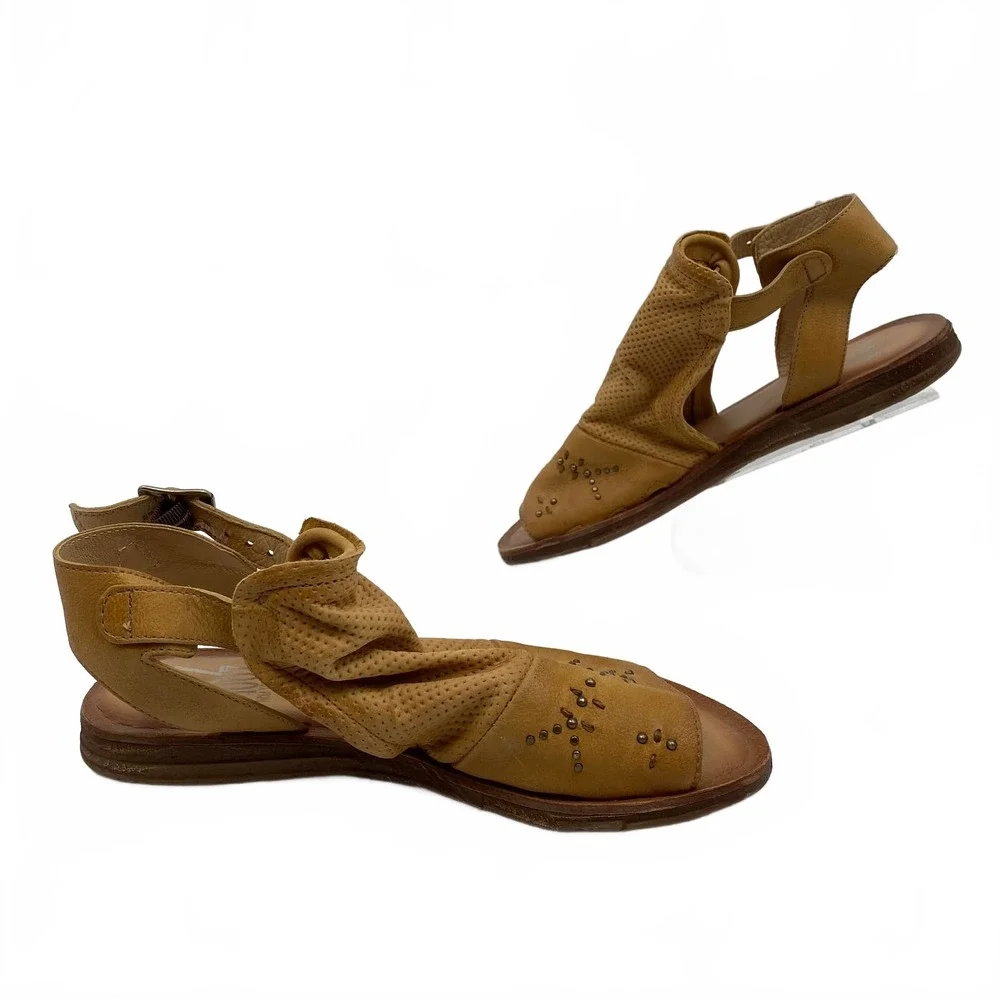Miz Mooz Tan Leather Gladiator Sandals | Women’s EU39 (US 8.5)